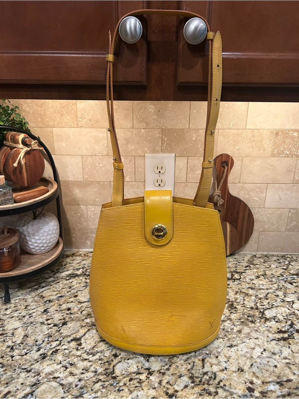 Louis Vuitton Epi Cluny Yellow Leather Shoulder Bag with coa - Picture 1 of 16